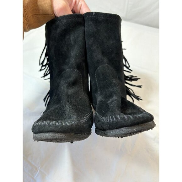 Minnetonka Women's Side Fringe Wedge Western Boot - Picture 9 of 16